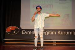Evrensel Kolej
